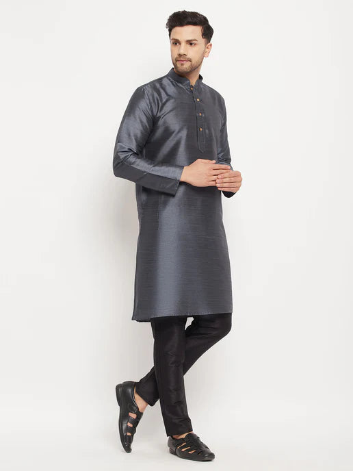 MEN'S GREY COTTON SILK BLEND KURTA AND BLACK PANT STYLE PYJAMA SET